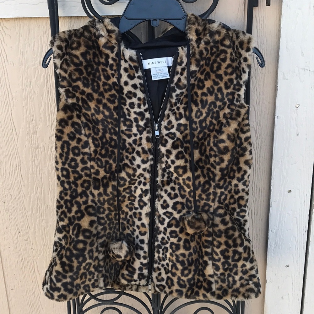 Nine West faux fur leopard vest w/pockets & hoodie
